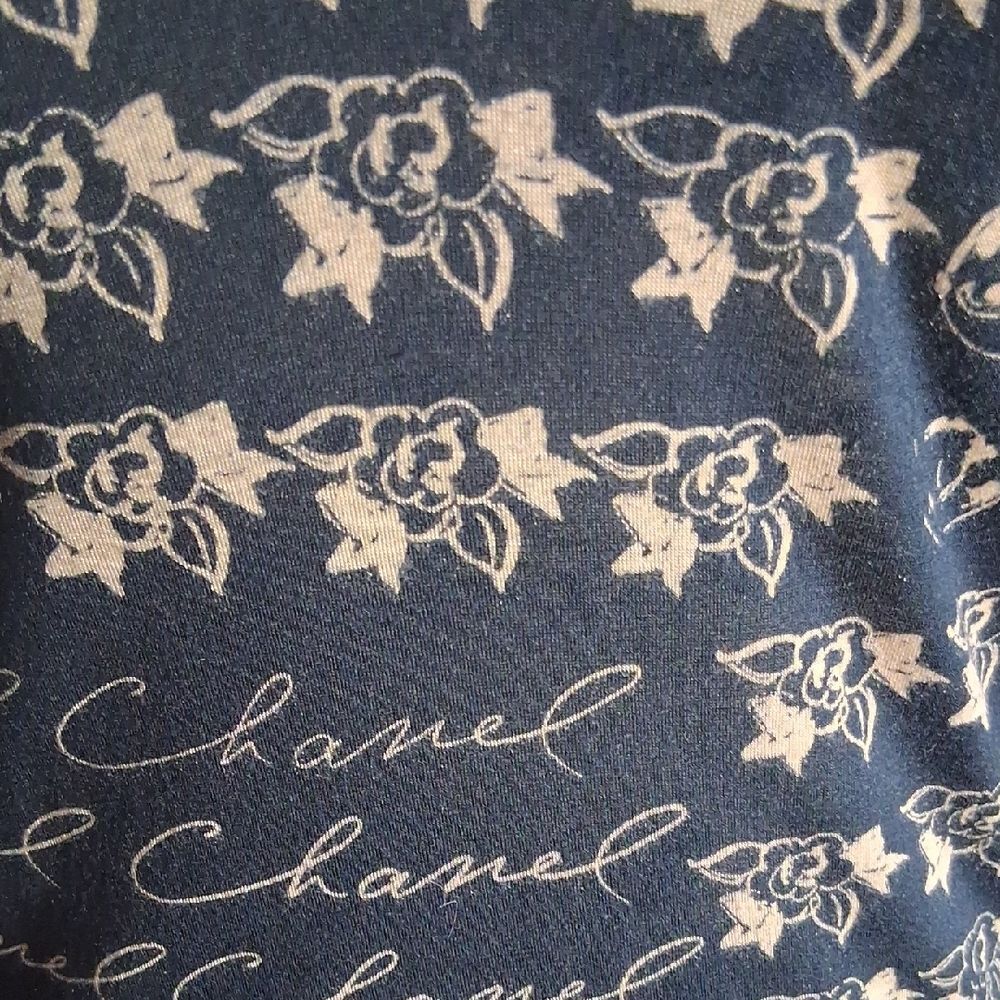 Authentic CHANEL Iconic Blue and Cream Script Blouse Size Small/Medium - Picture 2 of 16